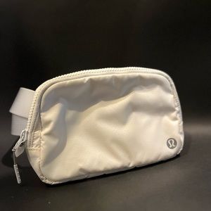 Lululemon Everywhere Belt Bag